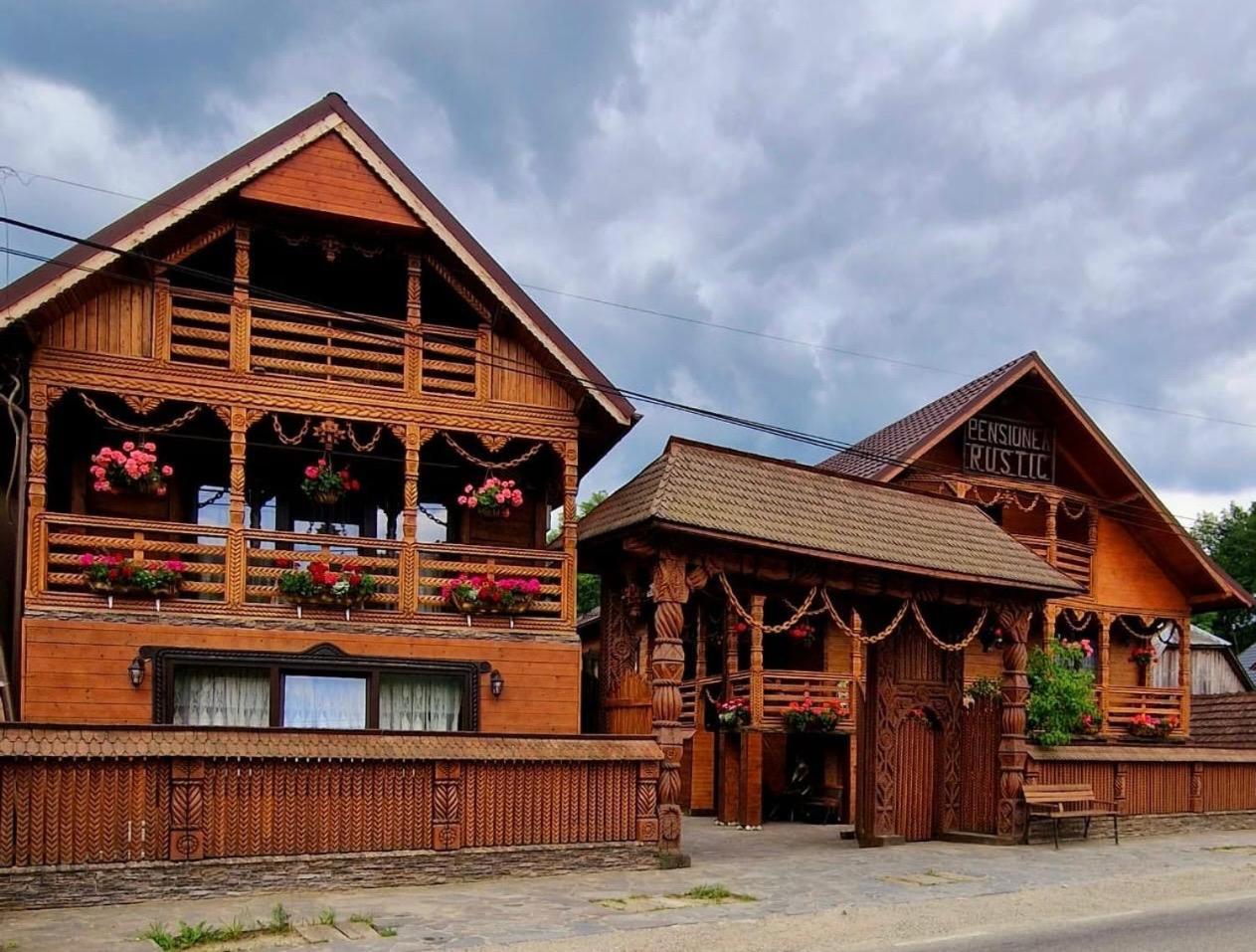 Pensiunea Rustic Oncesti エクステリア 写真