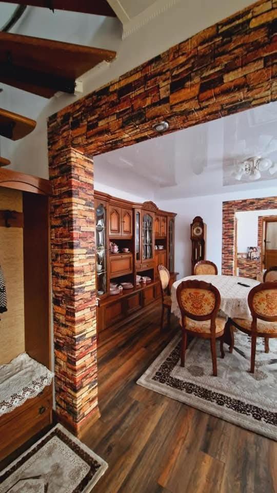 Pensiunea Rustic Oncesti エクステリア 写真