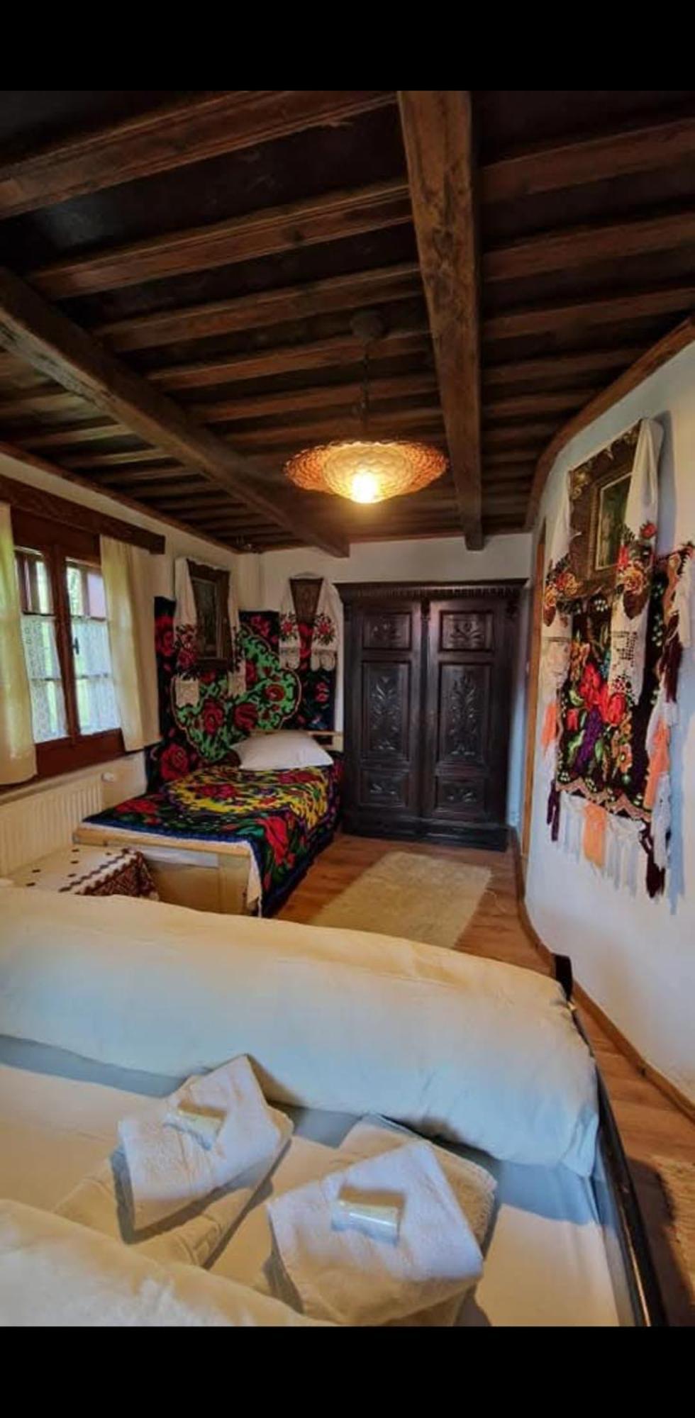 Pensiunea Rustic Oncesti エクステリア 写真